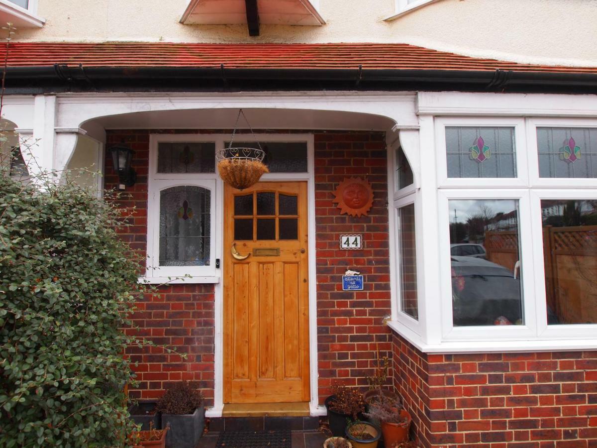 Friendly Home In South London Raynes Park Exterior foto